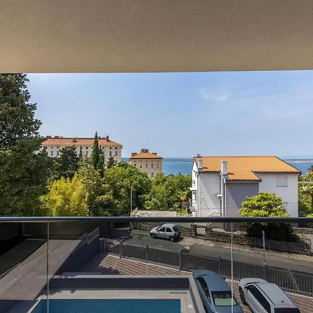 In Croatia Near Stunning Coastline Appartamento Crikvenica
